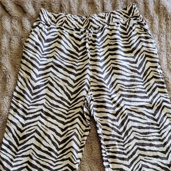 🌞Tahari Black and White Zebra Print Linen Pants Sz 1X - Picture 3 of 6